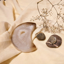 Afbeelding in Gallery-weergave laden, Agaatmaan met druzy - Insight Stones