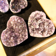 Carica l&#39;immagine nel visualizzatore di Gallery, Amethisthartjes - Insight Stones
