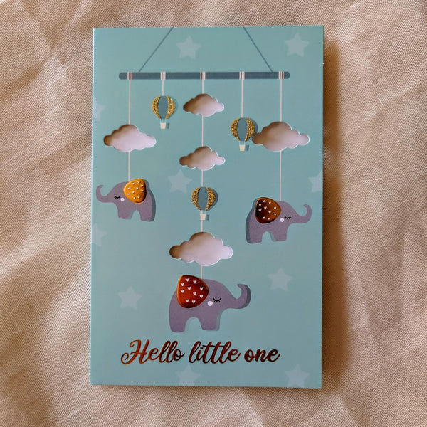 Hello little one kaart - olifanten en wolkjes hanger - Insight Stones