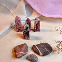 Carica l&#39;immagine nel visualizzatore di Gallery, Kleine rhodochrosiettorentjes - Insight Stones