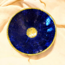 Afbeelding in Gallery-weergave laden, Lapis Lazuli schaaltje met serpentijn - Insight Stones