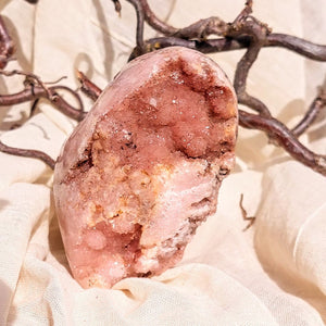 Roze druzy chalcedoon sculptuur - Insight Stones