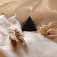 Load image into Gallery viewer, Shungiet Piramide - Insight Stones